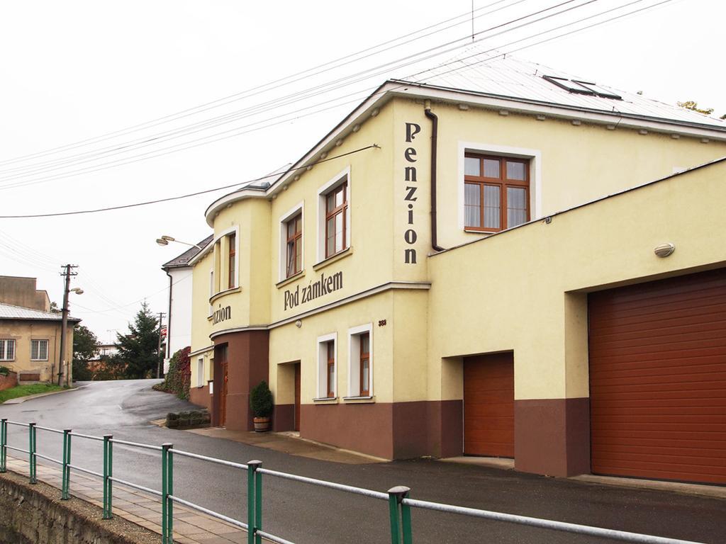 Penzion Pod Zamkem Vizovice Zewnętrze zdjęcie